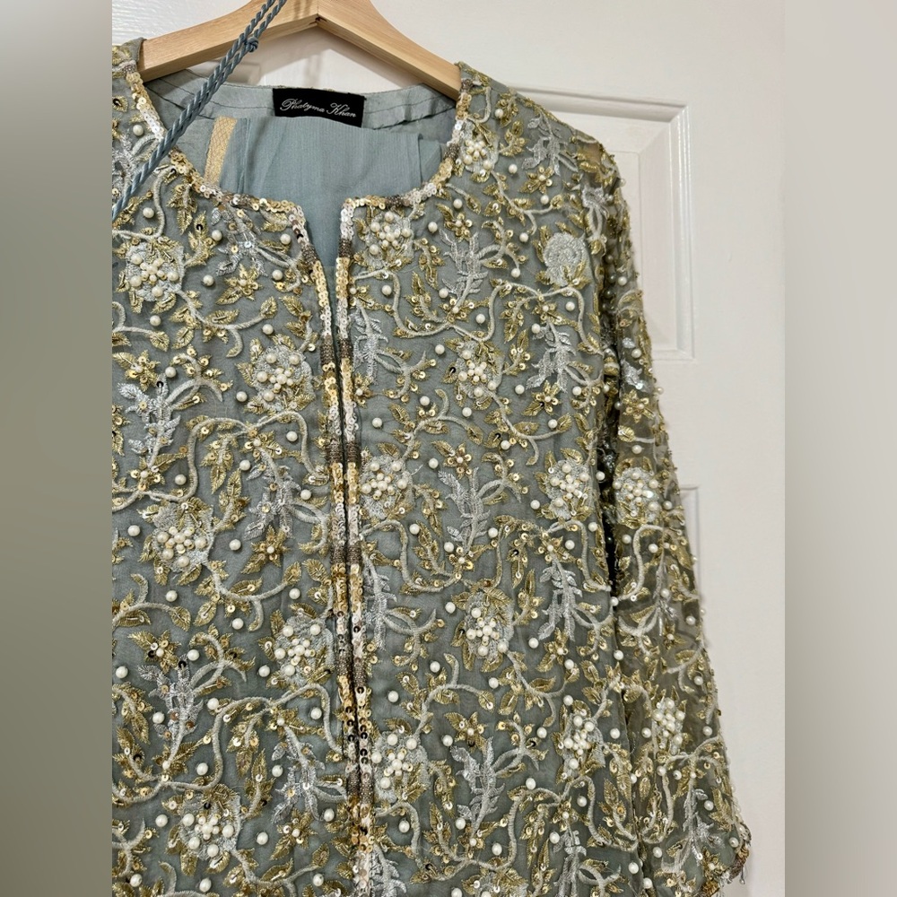 Fatima khan EMBROIDERED SILVER GREY shalwar kameez - Picture 8 of 13